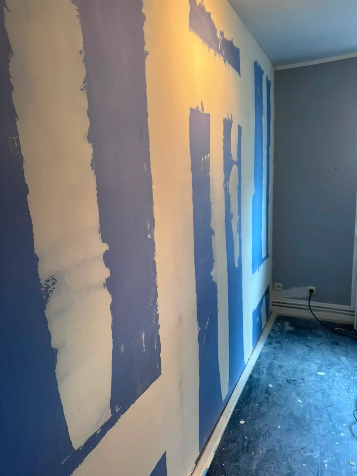 Verspachtelung der Trockenbauwand in Qualitätsstufe Q2, malerfertig
